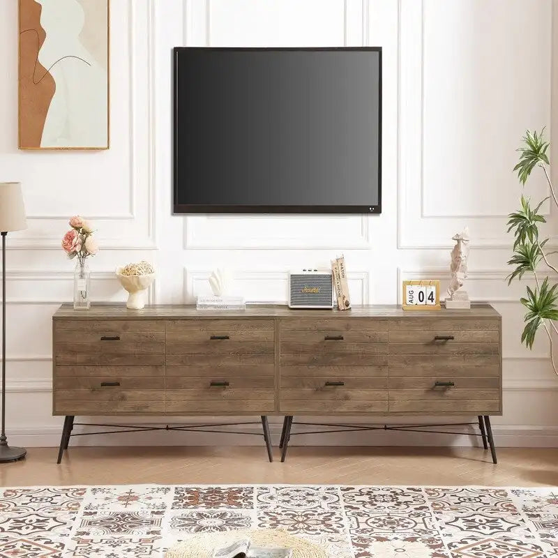 Meuble TV de rangement moderne en bois, meuble TV avec pieds en bois, quatre tiroirs larges et poignées en métal, commode de salon