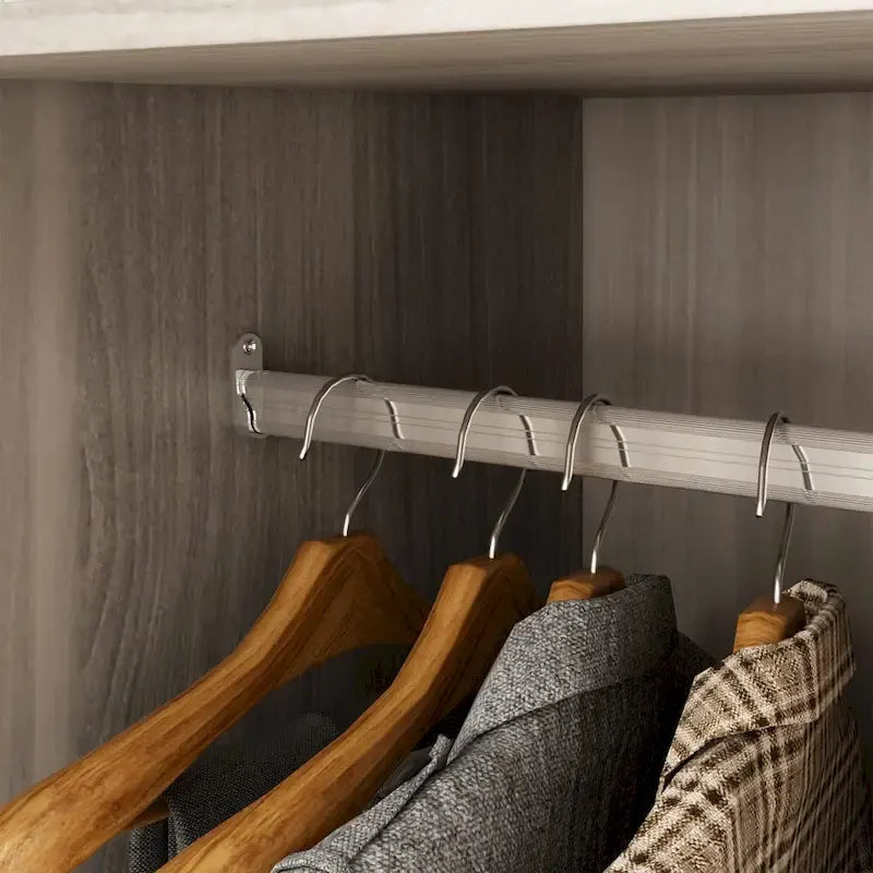 Armoire de rangement moderne sur pied en bois massif avec étagères