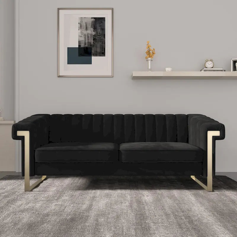 Canapé Chesterfield traditionnel en velours capitonné avec pieds dorés
