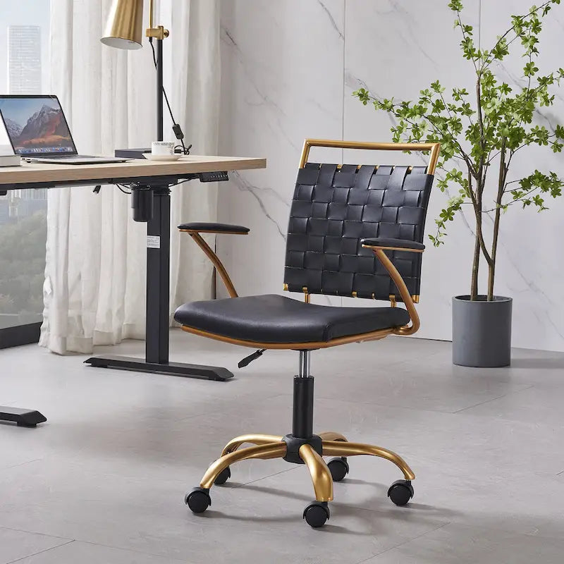 Chaise de bureau mi-hauteur en cuir doré
