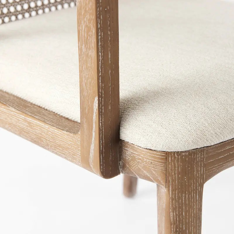 Chaise de salle à manger en bois massif avec assise en tissu crème et dossier en rotin