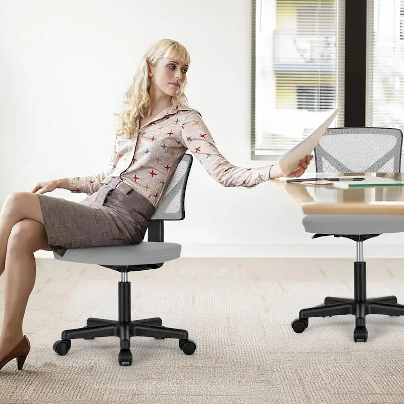 Chaise de bureau pivotante réglable en cuir synthétique
