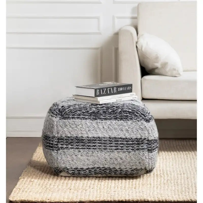 Pouf-ottoman carré rayé gris tissé à la main de 60 cm