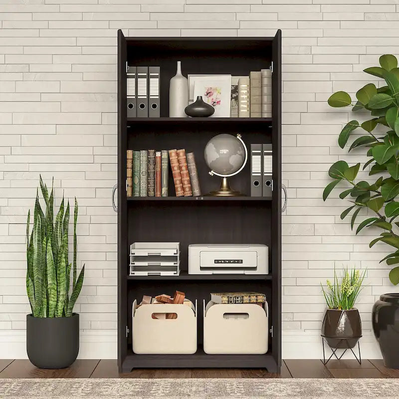 Armoire haute de rangement Cabot avec portes par Bush Furniture