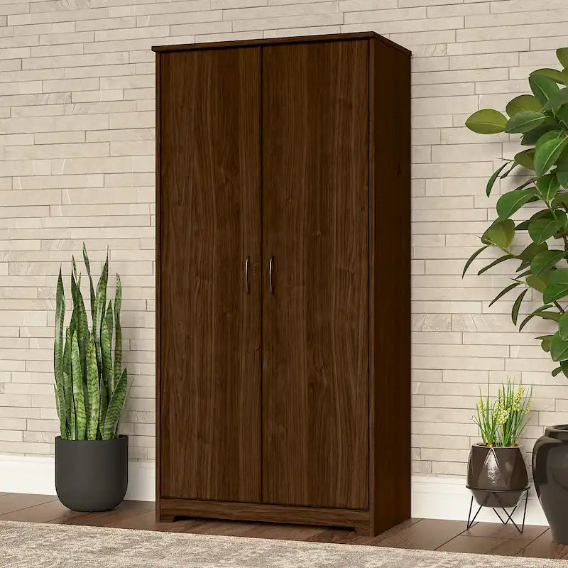 Armoire haute de rangement Cabot avec portes par Bush Furniture
